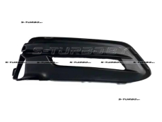 Решетка в бампер (правая) c отв. под противотуманку, usa-type