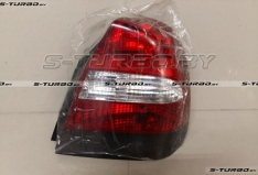 Задний фонарь (правый) темно-серая накладка