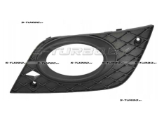 Решетка в бампер (левая) с отв. под противотуманку, для версии с lighting package