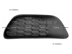 Решетка в бампер (правая) без отв. под противотуманку