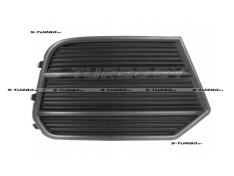 Решетка в бампер (правая) без отв. под парктроник