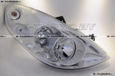 Передняя фара (правая)