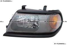 Передняя фара (левая) черная рамка / темная внутри