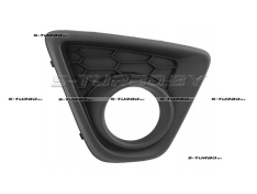 Решетка в бампер (правая) с отв. под противотуманку