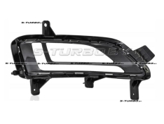Решетка в бампер (правая) с отв. под противотуманку