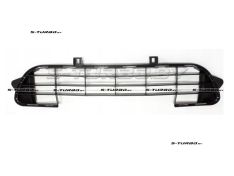 Решетка в бампер (центральная) нижняя