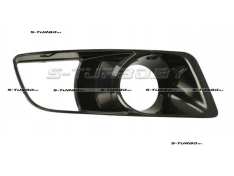 Решетка в бампер (правая) с отв. под противотуманку