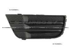 Решетка в бампер (правая) без отв. под противотуманку