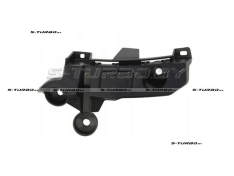 Кронштейн заднего бампера (правый)