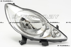 Передняя фара (правая)