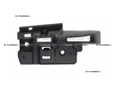 Кронштейн заднего бампера (правый) для длинной версии с двумя задними дверями