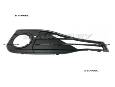 Решетка в бампер (правая) с отв. под противотуманку