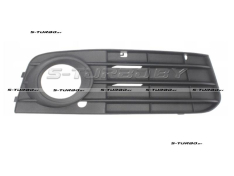 Решетка в бампер (правая) с отв. под противотуманку