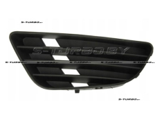 Решетка в бампер (левая) без отв. под противотуманку