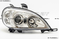 Передняя фара (правая)