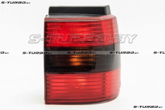 Задний фонарь (правый) наружный, с тонированным поворотом