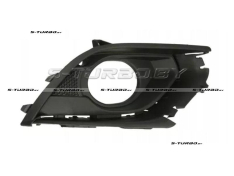 Решетка в бампер (правая) с отв. под противотуманку, без накладки