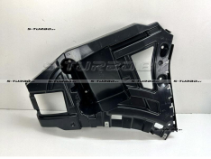 Кронштейн заднего бампера (правый)