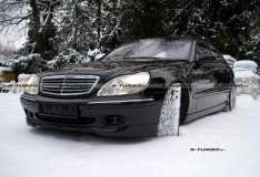 Накладка переднего бампера CARLSSON