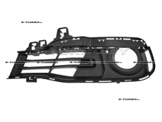 Решетка в бампер (левая) с отв. под противотуманку