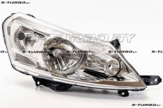 Передняя фара (правая)