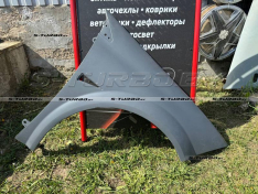 Крыло переднее (правое) с отв. под повторитель, пластик