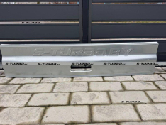 Дверь задняя, нижняя наружная часть, заводской штамп