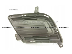 Решетка в бампер (левая) без отв. под противотуманку