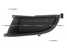 Решетка в бампер (левая) без отв. под противотуманку