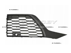 Решетка в бампер (правая) с отв. под парктроник, открытая, для версии s-line