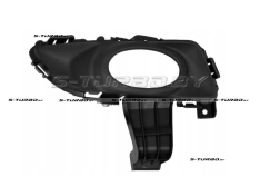 Решетка в бампер (правая) с отв. под противотуманку