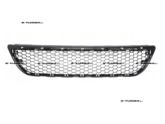 Решетка в бампер (центральная)