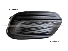 Решетка в бампер (правая) без отв. под противотуманку