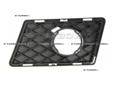 Решетка в бампер (левая) с отв. под противотуманку