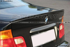 Лип-спойлер M3