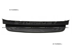 Бампер задний (черный) без отв. под парктроники, со ступенью