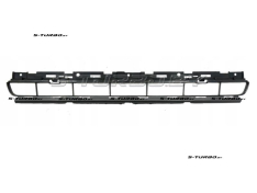 Решетка в бампер (центральная)