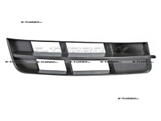 Решетка в бампер (правая) верхняя