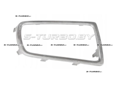 Накладка решетки бампера (правая) серебряная