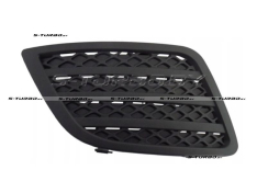 Решетка в бампер (правая) без отв. под противотуманку