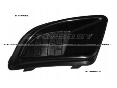 Решетка в бампер (правая) без отв. под противотуманку