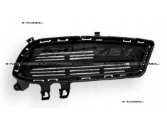 Решетка в бампер (правая) внутренняя, для версии amg-type