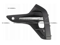 Решетка в бампер (левая) с отв. под парктроник, с отв. под противотуманку