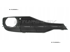 Решетка в бампер (правая) с отв. под противотуманку