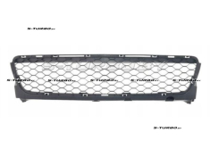 Решетка в бампер (центральная)