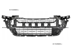 Решетка в бампер (центральная) закрытая