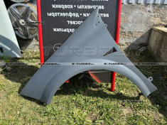 Крыло переднее (левое) с отв. под повторитель, пластик