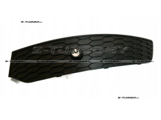 Молдинг заднего бампера (правый) с отв. под парктроник, для версии s-line