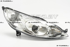 Передняя фара (правая)