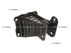 Кронштейн усилителя переднего бампера (правый)